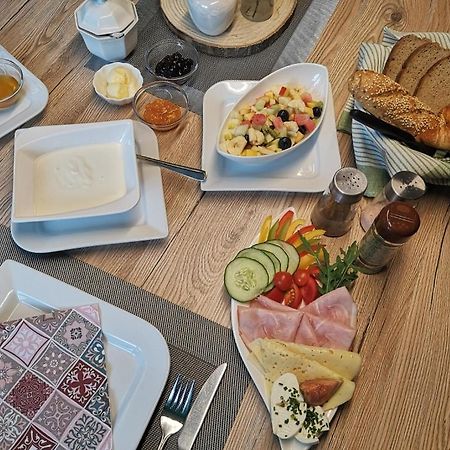 يبز أن دير دوناو Privatzimmer Helga Haselberger المظهر الخارجي الصورة